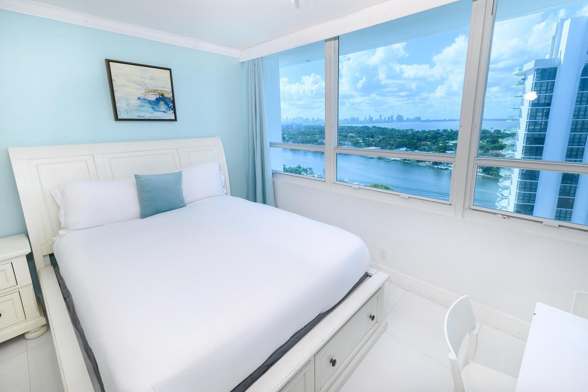 Seastays-beachfront * Miami Beach